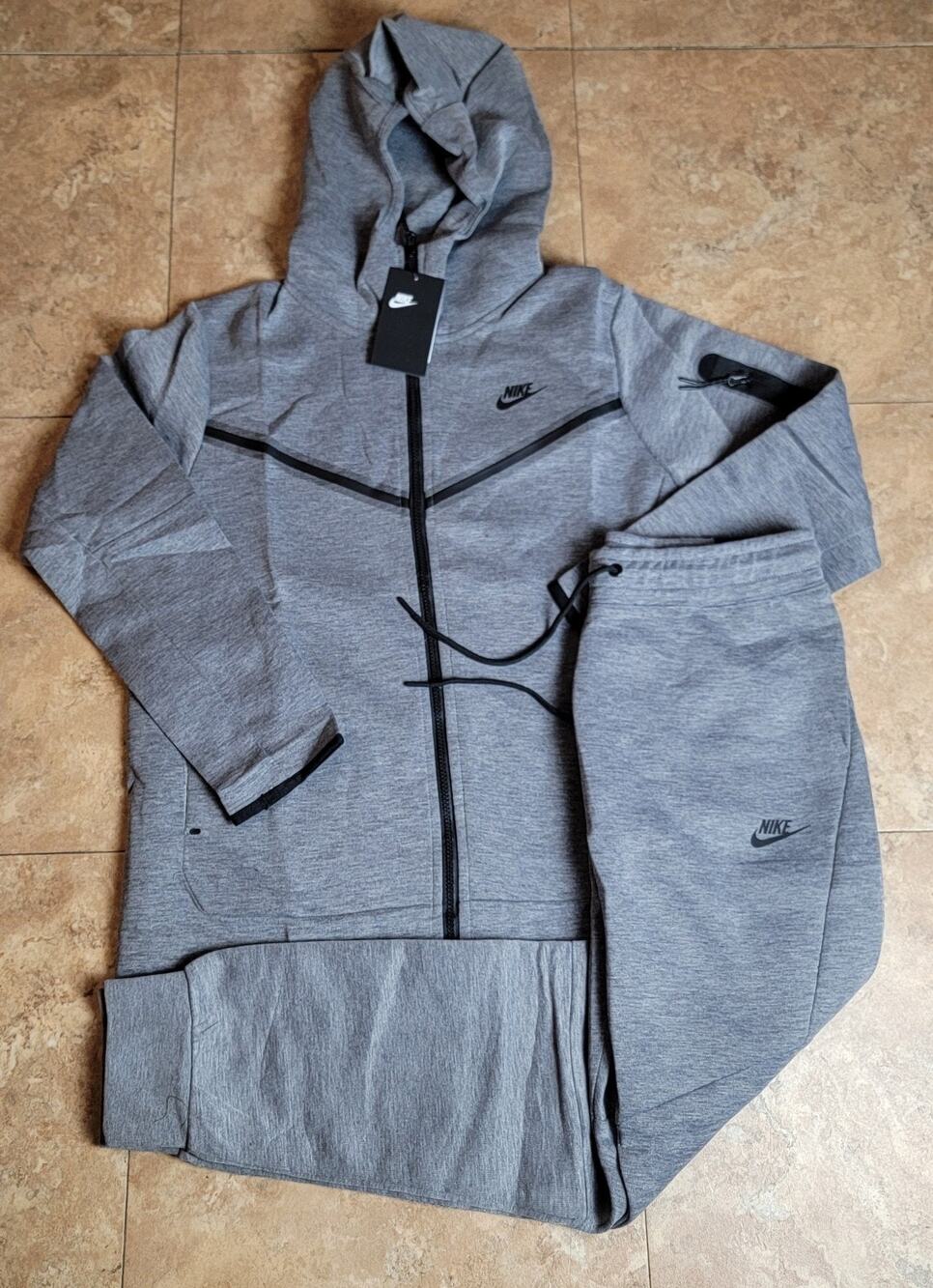 Men L Hoodie Sweatpant Sweatsuit Dark Gray Standard Fit Streetwear Nike Outfit